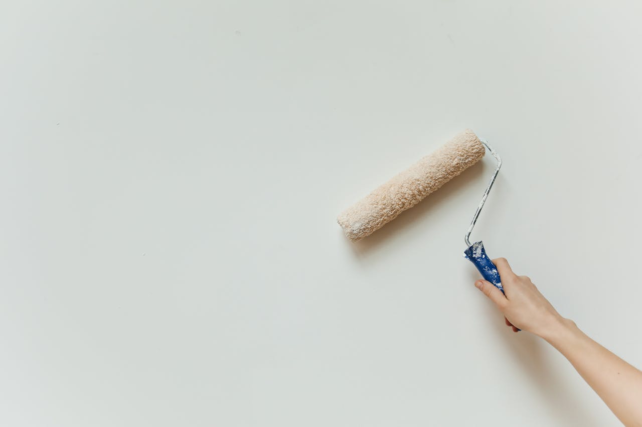 Single post header image